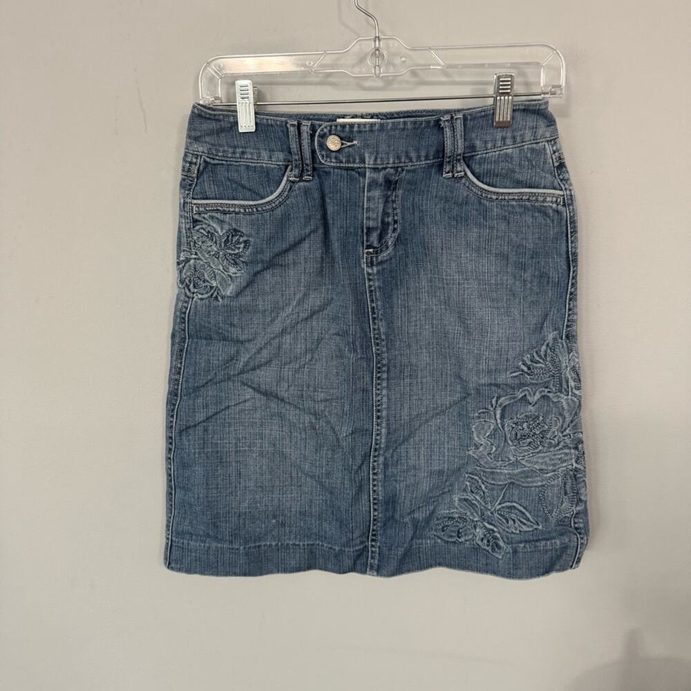 WHBM Blanc Denim Jean Mini Skirt Button Fly Floral Appliqué Women’s Size 0